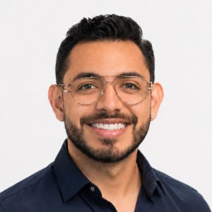 Carlos Álvarez, Fundador de Agencia ALSAI